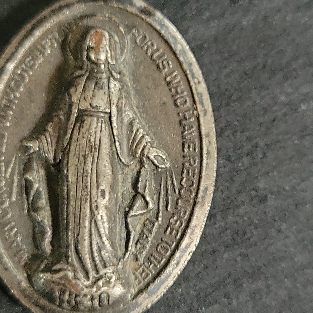 Vintage Miraculous Medal Virgin Mary Religious Pendant Silver Tone Religious 70